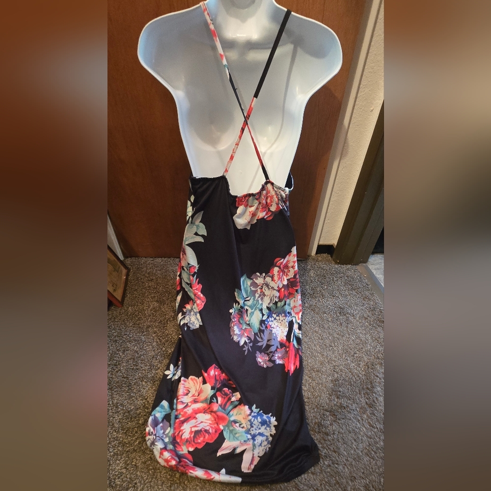 HOST PICK! 🎉🎊 Victoria's Secret Floral Black Dress SzM - Picture 5 of 6